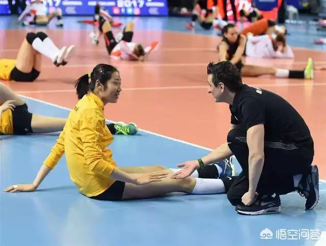 第二局从2比5到11比6，樊振东零封雷德奇姆斯基，赢得欧冠半决赛开门红