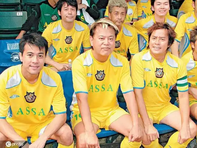 [流言板]季后赛历史单赛季盖帽数达到60+最年轻的球员：文班亚马